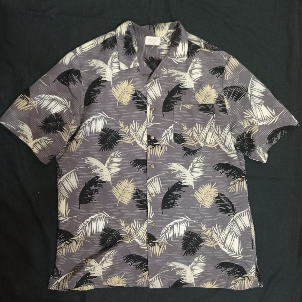 Doc & Amelia Button Up Shirt Hawaiian Pattern Casual Size L